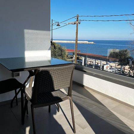 Апартаменты Fronte Mare Кала-Гононе Экстерьер фото
