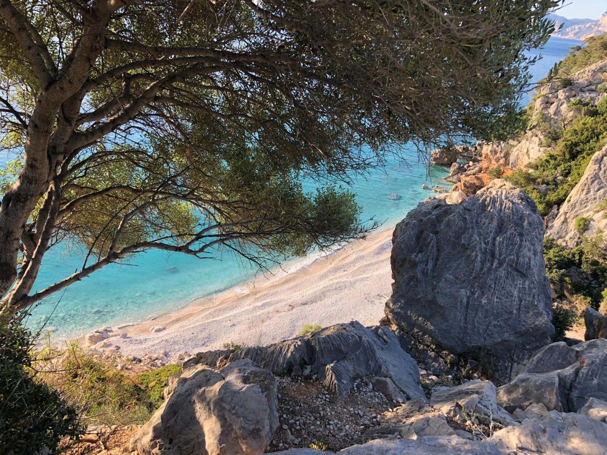 Апартаменты Fronte Mare Кала-Гононе Экстерьер фото